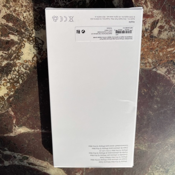 Apple iPhone 12 Pro Max silicone case Plum - Picture 5 of 8